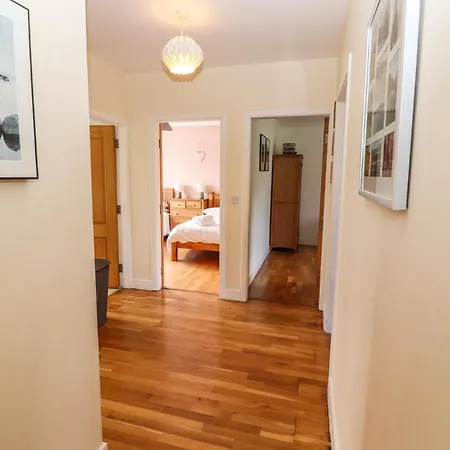 Holiday home Rowantree *